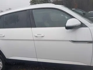 2023 Volkswagen Atlas SE z VIN 1V2KE2CA7PC208457, wystawiony jako IAAI lot #41479156 z przebiegiem 45 704 mil mil oraz . Historia ofert i sprzedaży dostępna na DreamBid. Obrazek 13.