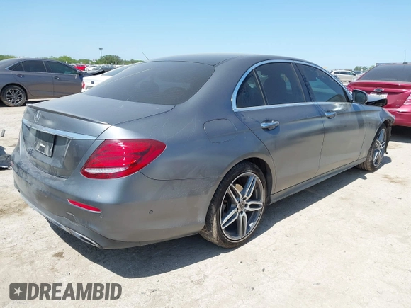 2018 Mercedes-Benz E-Class E 300 with VIN WDDZF4JB1JA365754, listed as a IAAI auction lot 41992681 with 88,203 mi miles. Bid and sale history available at carsss.com. Image 4.