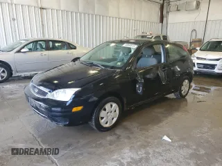 2007 Ford Focus S with VIN 1FAFP31N67W348464, listed as a Copart auction lot 49895615 with 122,026 mi miles and Non Repairable. Bid and sale history available at carsss.com. Image 1.