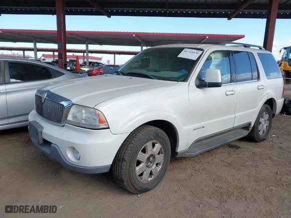 2004 Lincoln Aviator Luxury with VIN 5LMEU68H34ZJ39573, listed as a IAAI auction lot 41743036 with 117,592 mi miles. Bid and sale history available at carsss.com. Image 2.