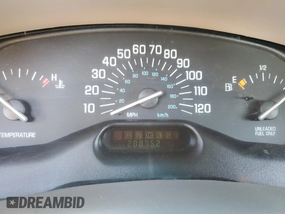 2000 Buick Century Custom with VIN 2G4WS52J5Y1113493, listed as a Copart auction lot 44458675 with 208,752 mi miles and Salvage Title. Bid and sale history available at DreamBid. Image 9.