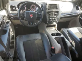 2019 Dodge Grand Caravan SXT with VIN 2C4RDGCG5KR562319, listed as a Copart auction lot 53356455 with 102,092 mi miles and Salvage Title. Bid and sale history available at carsss.com. Image 8.