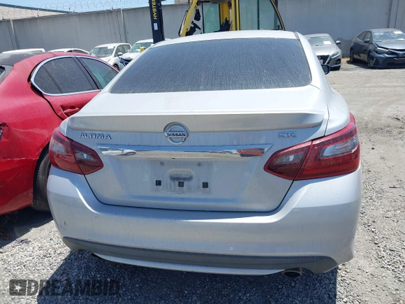 2017 Nissan Altima S z VIN 1N4AL3AP7HN324639, wystawiony jako IAAI lot #42008550 z przebiegiem 101 419 mil mil oraz . Historia ofert i sprzedaży dostępna na DreamBid. Obrazek 17.