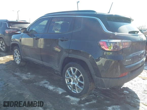 2022 Jeep Compass Latitude Lux with VIN 3C4NJDFBXNT236197, listed as a IAAI auction lot 41663973 with 25,530 mi miles and . Bid and sale history available at DreamBid. Image 3.