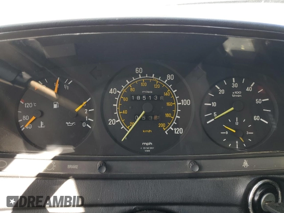 1984 Mercedes-Benz 300 D с VIN WDBAB33A3EA157882, выставлен на аукционе Copart как лот 76098034 с пробегом 185 136 миль миль и Чистый • Clean title. История ставок и продаж доступна на DreamBid. Изображение 9.