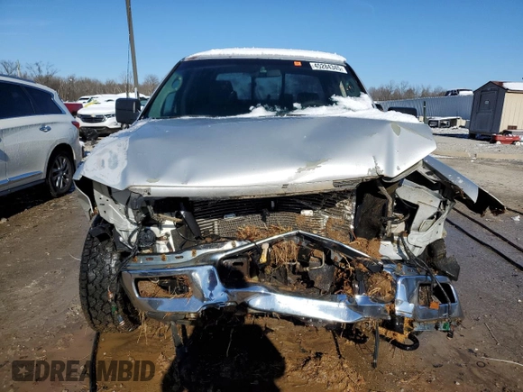 2004 Ford F-150 XLT with VIN 1FTPW14574KD11699, listed as a Copart auction lot 45284345 with 262,186 mi miles and Non Repairable. Bid and sale history available at carsss.com. Image 5.