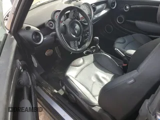 2012 MINI Convertible S z VIN WMWZP3C58CT250629, wystawiony jako Copart lot #57265655 z przebiegiem 99 216 mil mil oraz Szkoda całkowita • Salvage title. Historia ofert i sprzedaży dostępna na DreamBid. Obrazek 8.