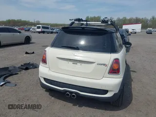 2007 MINI Hardtop S with VIN WMWMF73547TV31403, listed as a IAAI auction lot 42066433 with 156,730 mi miles and . Bid and sale history available at DreamBid. Image 17.