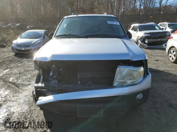 2014 Ford Expedition XL with VIN 1FMJU1G58EEF52772, listed as a Copart auction lot 82862734 with 61,998 mi miles and Salvage title. Bid and sale history available at DreamBid. Image 5.