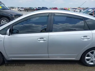 2009 Toyota Prius with VIN JTDKB20U697891403, listed as a IAAI auction lot 42091784 with 193,319 mi miles. Bid and sale history available at carsss.com. Image 15.