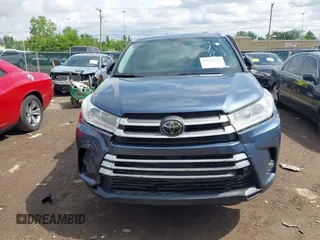 2019 Toyota Highlander SE with VIN 5TDJZRFH2KS975689, listed as a IAAI auction lot 42250723 with 88,043 mi miles and . Bid and sale history available at DreamBid. Image 12.