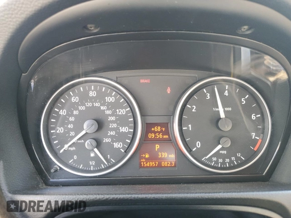 2006 BMW 3 Series 325i with VIN WBAVB13546KX37483, listed as a Copart auction lot 62717615 with 154,957 mi miles and Salvage title. Bid and sale history available at DreamBid. Image 9.