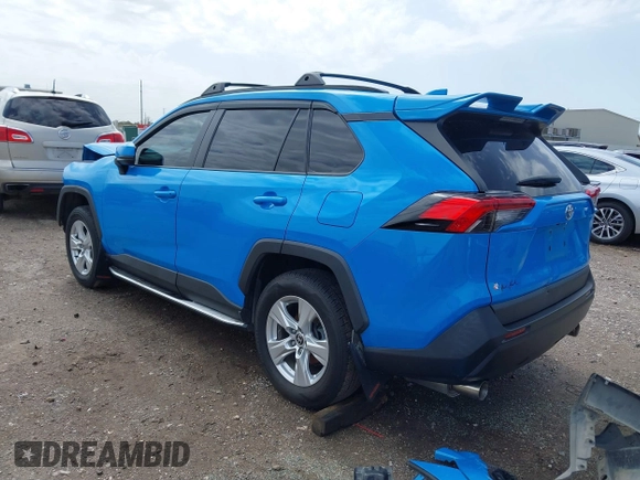 2021 Toyota RAV4 XLE with VIN 2T3W1RFV3MW164777, listed as a IAAI auction lot 41708032 with 76,854 mi miles. Bid and sale history available at carsss.com. Image 3.