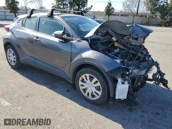 2020 Toyota C-HR LE with VIN JTNKHMBX4L1083431, listed as a Copart auction lot 49535465 with 17,802 mi miles and Salvage Title. Bid and sale history available at DreamBid. Image 4.