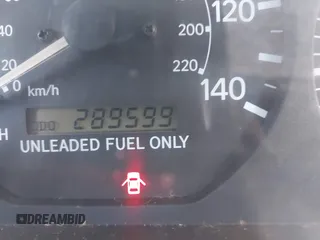 1998 Toyota Camry LE z VIN 4T1BG22K0WU352118, wystawiony jako IAAI lot #42066267 z przebiegiem 289 599 mil mil oraz . Historia ofert i sprzedaży dostępna na DreamBid. Obrazek 7.