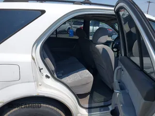 2007 Kia Sorento LX z VIN KNDJC736775722258, wystawiony jako IAAI lot #42409147 z przebiegiem 130 863 mil mil oraz . Historia ofert i sprzedaży dostępna na DreamBid. Obrazek 8.