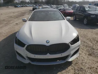 2022 BMW 8 Series M850i z VIN WBAGV8C03NCH10560, wystawiony jako Copart lot #44026465 z przebiegiem 21 292 mil mil oraz Szkoda całkowita • Salvage title. Historia ofert i sprzedaży dostępna na DreamBid. Obrazek 5.