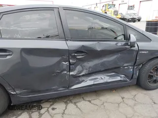 2015 Toyota Prius Four with VIN JTDKN3DU8F0476353, listed as a IAAI auction lot 41892264 with 42,111 mi miles and . Bid and sale history available at DreamBid. Image 6.