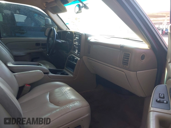 2004 Chevrolet Tahoe LS z VIN 1GNEC13T34R293457, wystawiony jako IAAI lot #42058799 z przebiegiem 255 517 mil mil oraz . Historia ofert i sprzedaży dostępna na DreamBid. Obrazek 5.