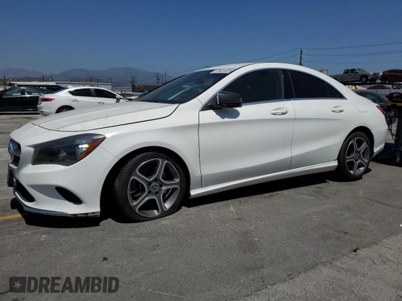 2019 Mercedes-Benz CLA 250 z VIN WDDSJ4EB7KN707972, wystawiony jako Copart lot #57691025 z przebiegiem 63 396 mil mil oraz Czysty tytuł • Clean title. Historia ofert i sprzedaży dostępna na DreamBid. Obrazek 1.