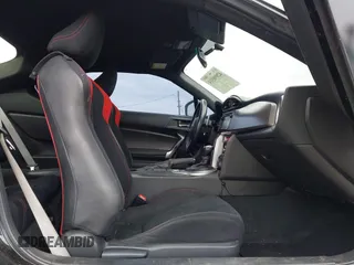 2013 Scion FR-S z VIN JF1ZNAA14D2733237, wystawiony jako IAAI lot #42098514 z przebiegiem 77 949 mil mil oraz . Historia ofert i sprzedaży dostępna na DreamBid. Obrazek 5.