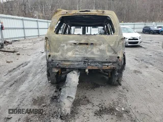 2006 Ford Escape XLT with VIN 1FMYU931X6KC43873, listed as a Copart auction lot 45002425 with 0 mi miles and Salvage Title. Bid and sale history available at carsss.com. Image 6.