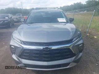 2024 Chevrolet Blazer LT z VIN 3GNKBCR46RS282636, wystawiony jako IAAI lot #42263380 z przebiegiem 17 412 mil mil oraz . Historia ofert i sprzedaży dostępna na DreamBid. Obrazek 12.