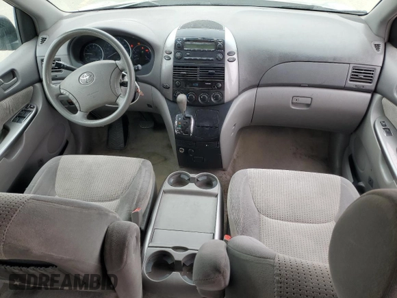 2008 Toyota Sienna CE z VIN 5TDZK23C08S204745, wystawiony jako Copart lot #55127115 z przebiegiem 241 118 mil mil oraz Szkoda całkowita • Salvage title. Historia ofert i sprzedaży dostępna na DreamBid. Obrazek 8.