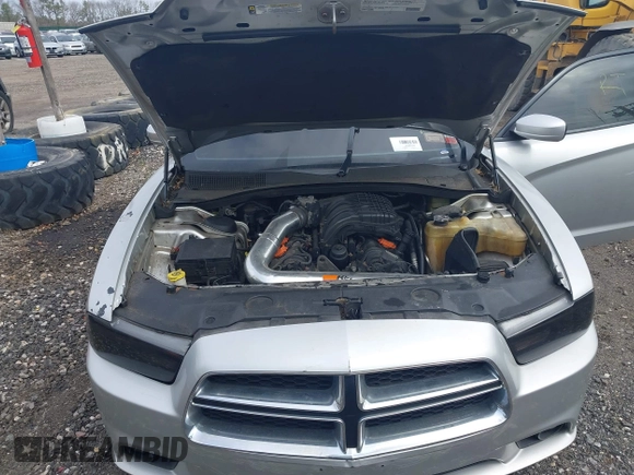 2011 Dodge Charger SE z VIN 2B3CL3CG2BH613560, wystawiony jako IAAI lot #42014138 z przebiegiem Nie podano mil oraz . Historia ofert i sprzedaży dostępna na DreamBid. Obrazek 10.
