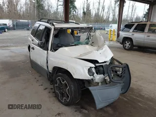 2000 Subaru Forester L with VIN JF1SF6351YH724395, listed as a IAAI auction lot 41349482 with 1 mi miles. Bid and sale history available at carsss.com. Image 1.