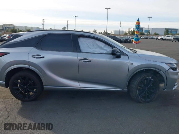 2023 Lexus RX 500h F Sport Performance с VIN 2T2BCMEAXPC010507, выставлен на аукционе IAAI как лот 41383030 с пробегом 10 075 миль миль и . История ставок и продаж доступна на DreamBid. Изображение 14.