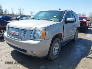 2007 GMC Yukon SLE z VIN 1GKFK13057J197990, wystawiony jako IAAI lot #41963224 z przebiegiem 187 060 mil mil oraz . Historia ofert i sprzedaży dostępna na DreamBid. Obrazek 2.