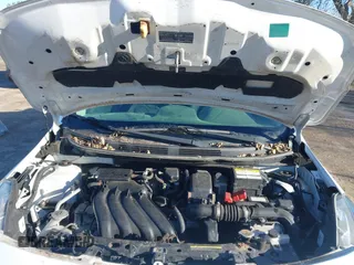 2016 Nissan Versa SV z VIN 3N1CN7AP8GL903922, wystawiony jako IAAI lot #41765631 z przebiegiem 144 113 mil mil oraz . Historia ofert i sprzedaży dostępna na DreamBid. Obrazek 10.
