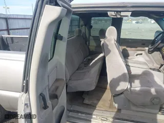2000 Chevrolet Silverado 1500 LS with VIN 2GCEC19T4Y1217633, listed as a IAAI auction lot 41738532 with 1 mi miles. Bid and sale history available at carsss.com. Image 8.