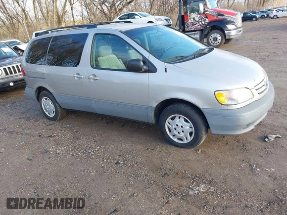2003 Toyota Sienna CE with VIN 4T3ZF19C33U553315, listed as a IAAI auction lot 41212999 with 274,331 mi miles. Bid and sale history available at carsss.com. Image 1.