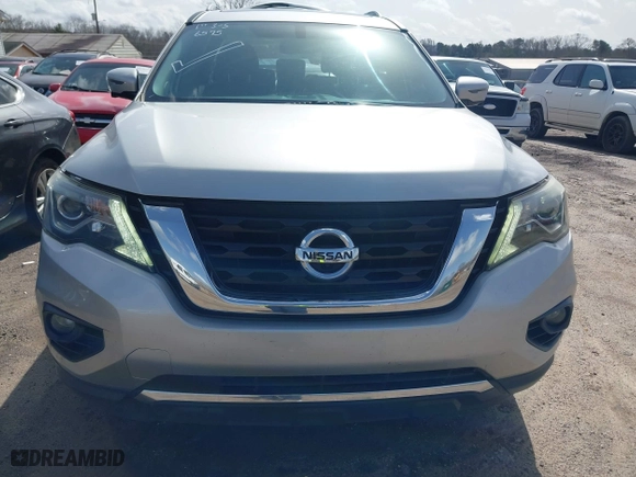 2017 Nissan Pathfinder SV with VIN 5N1DR2MNXHC603746, listed as a IAAI auction lot 41736575 with 174,439 mi miles. Bid and sale history available at carsss.com. Image 13.