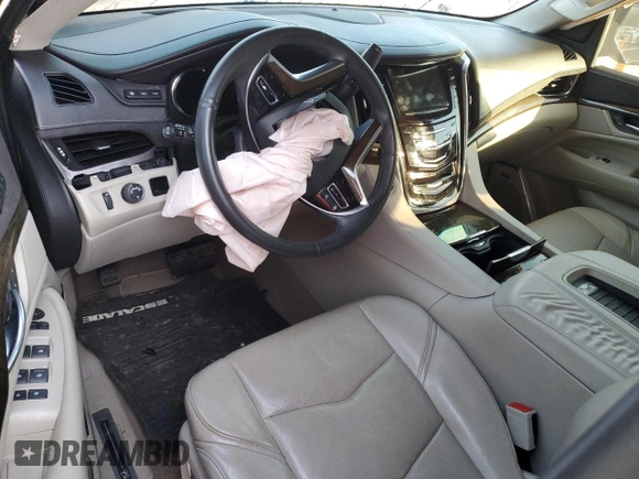 2018 Cadillac Escalade Luxury z VIN 1GYS3BKJXJR138217, wystawiony jako Copart lot #86212934 z przebiegiem Nie podano mil oraz Szkody całkowita. Historia ofert i sprzedaży dostępna na DreamBid. Obrazek 8.