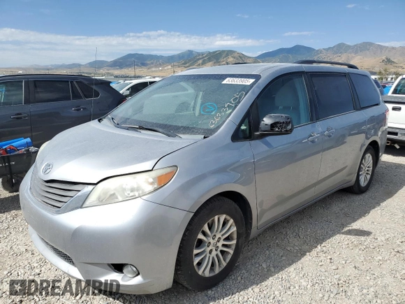 2012 Toyota Sienna XLE AAS z VIN 5TDYK3DC5CS251052, wystawiony jako Copart lot #63633905 z przebiegiem 204 013 mil mil oraz Czysty tytuł • Clean title. Historia ofert i sprzedaży dostępna na DreamBid. Obrazek 1.