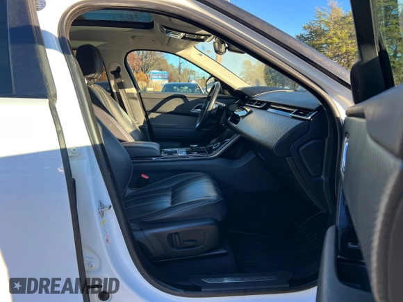 2019 Land Rover Range Rover Velar S with VIN SALYB2EN8KA779313, listed as a Copart auction lot 82711994 with 123,861 mi miles and Clean Title. Bid and sale history available at carsss.com. Image 5.