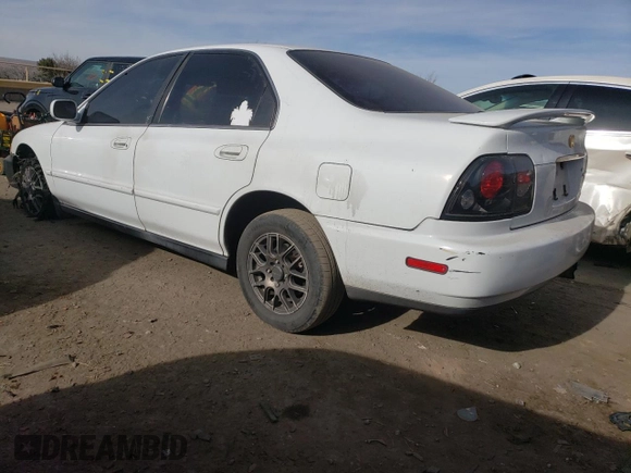 1996 Honda Accord EX with VIN 1HGCD5663TA135841, listed as a Copart auction lot 84059194 with 197,343 mi miles and Clean Title. Bid and sale history available at carsss.com. Image 2.