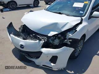 2013 Mazda Mazda3 i Sport with VIN JM1BL1U71D1701482, listed as a IAAI auction lot 41983133 with 110,966 mi miles. Bid and sale history available at carsss.com. Image 6.