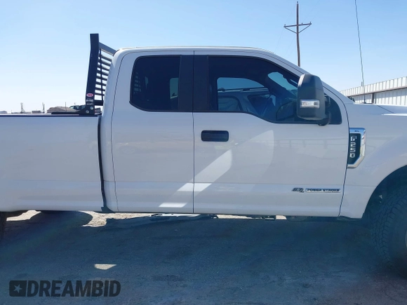 2018 Ford F-250 XL z VIN 1FT7X2BT7JEB31878, wystawiony jako IAAI lot #41852187 z przebiegiem 230 879 mil mil oraz . Historia ofert i sprzedaży dostępna na DreamBid. Obrazek 13.