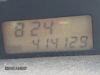 2005 Scion xB z VIN JTLKT324954021760, wystawiony jako IAAI lot #42125087 z przebiegiem 414 129 mil mil oraz . Historia ofert i sprzedaży dostępna na DreamBid. Obrazek 16.