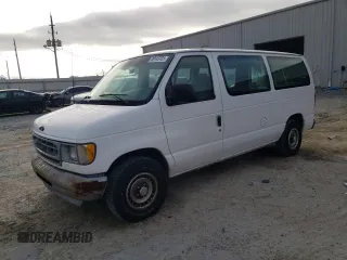 2002 Ford Econoline Passenger XL z VIN 1FMRE11272HB81824, wystawiony jako Copart lot #89143725 z przebiegiem 376 224 mil mil oraz Czysty tytuł • Clean title. Historia ofert i sprzedaży dostępna na DreamBid. Obrazek 1.
