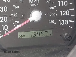 2004 Kia Sorento LX with VIN KNDJC733545251146, listed as a IAAI auction lot 41588725 with 139,571 mi miles. Bid and sale history available at carsss.com. Image 16.