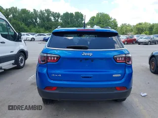 2024 Jeep Compass Latitude с VIN 3C4NJDBNXRT118589, выставлен на аукционе IAAI как лот 42597240 с пробегом 32 098 миль миль и . История ставок и продаж доступна на DreamBid. Изображение 16.