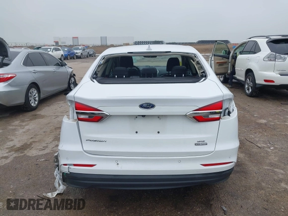2020 Ford Fusion SE with VIN 3FA6P0LU2LR266943, listed as a IAAI auction lot 42160987 with 61,435 mi miles and . Bid and sale history available at DreamBid. Image 17.
