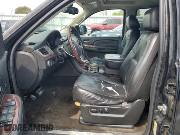 2008 Cadillac Escalade z VIN 1GYFK63888R152005, wystawiony jako Copart lot #54179325 z przebiegiem 208 059 mil mil oraz Szkody całkowita. Historia ofert i sprzedaży dostępna na DreamBid. Obrazek 7.