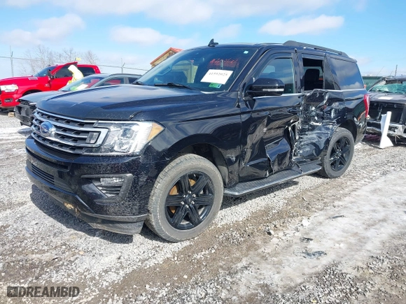 2020 Ford Expedition XLT with VIN 1FMJU1JT5LEA93690, listed as a IAAI auction lot 41592025 with 68,595 mi miles. Bid and sale history available at carsss.com. Image 17.