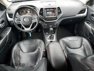 2017 Jeep Cherokee Trailhawk L Plus with VIN 1C4PJMBS2HW621430, listed as a Copart auction lot 84537184 with 125,101 mi miles and Salvage Title. Bid and sale history available at carsss.com. Image 8.
